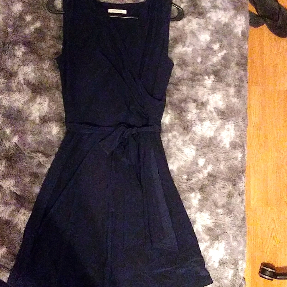Navy sleeveless wrap dress